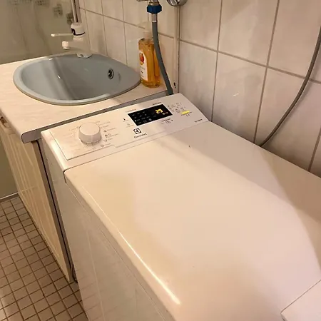 Cozy With Free Parking